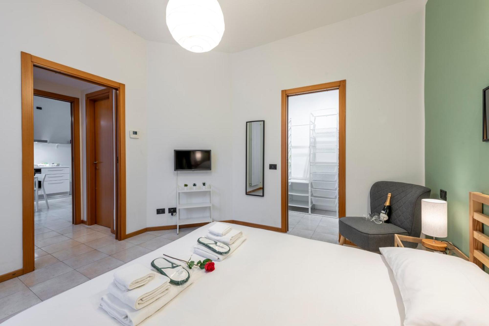 Vigevano, 15 - Navigli - L'altra Darsena * Milán